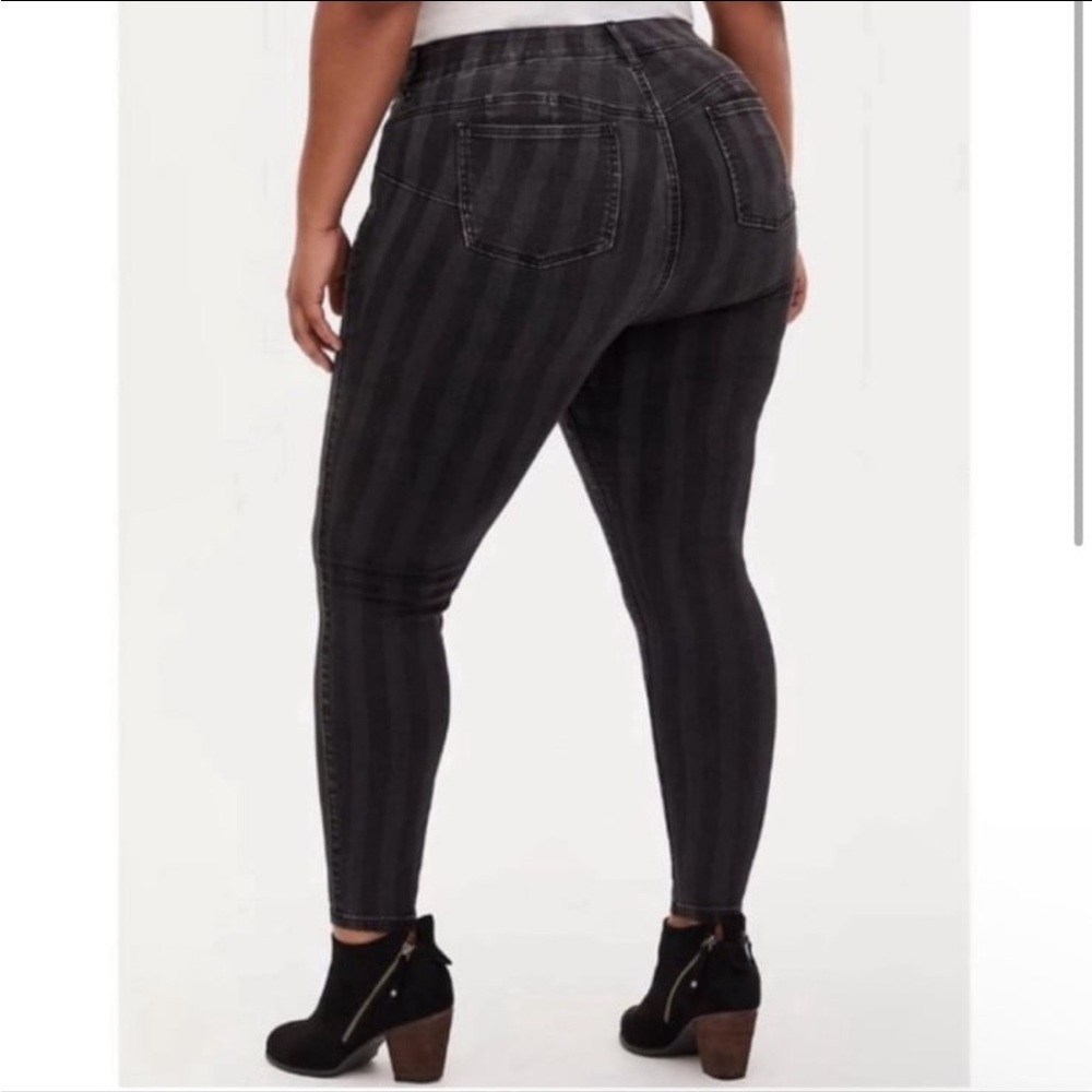 torrid Black Gray Striped High-Rise Skinny Jeans - Picture 2 of 7
